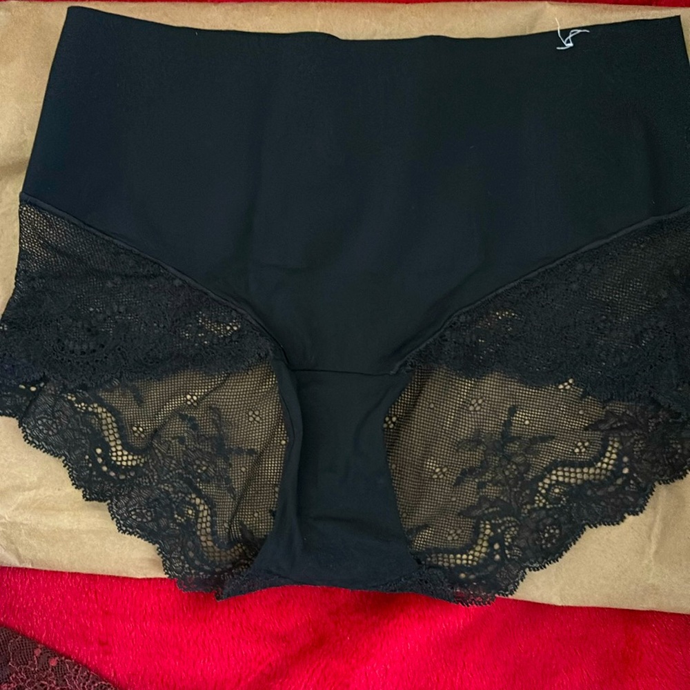 Spanx Smooth lace high hipster, Size M, NWOT